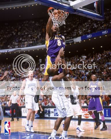 kobe_dunks_on_dwight_howard.jpg