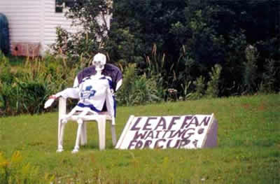 leafs-fan-waiting-cup.jpg